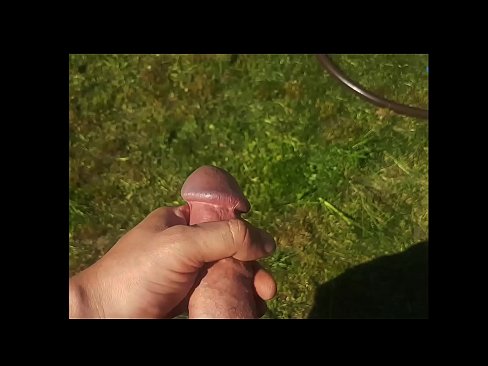 ❤️ Hete hottie laat zich in haar roze kutje neuken en spuitend klaarkomen in een zomerse tuin Just porno at us nl.eviewporn.ru