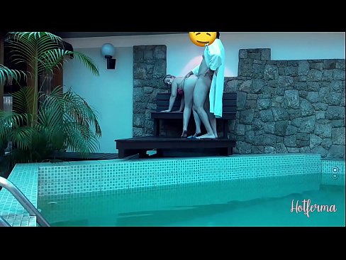 ❤️ Baas nodigt meid uit naar het zwembad, maar kon een hete niet weerstaan Just porno at us nl.eviewporn.ru